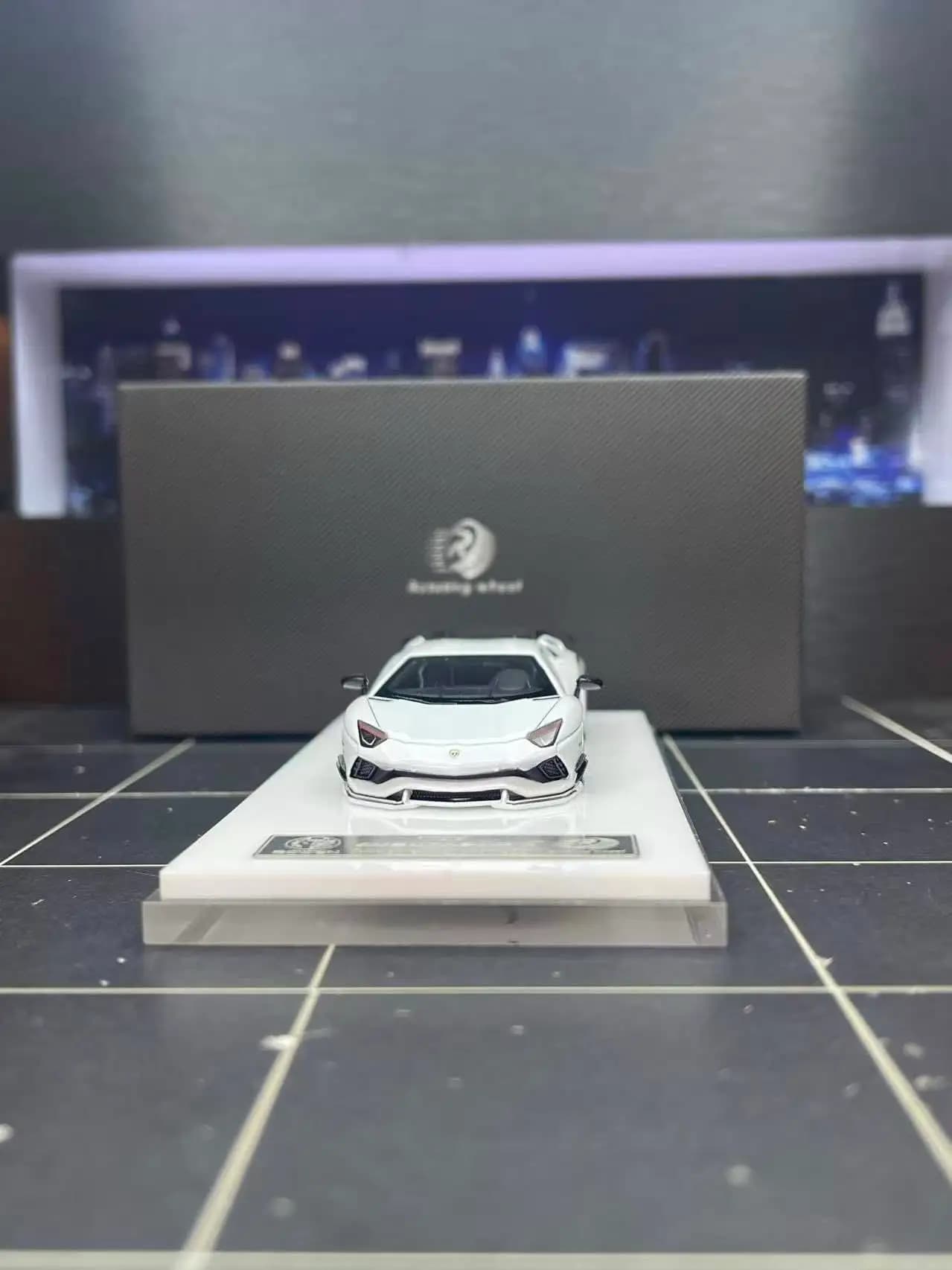 RW - Rowen Lamborghini Aventador S Pearl White – RW-64900 — ảnh 3