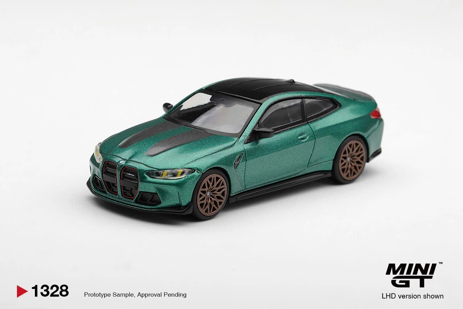 MINIGT - BMW M4 CS Frozen Isle of Man Green Metallic - MGT01328 — ảnh 1
