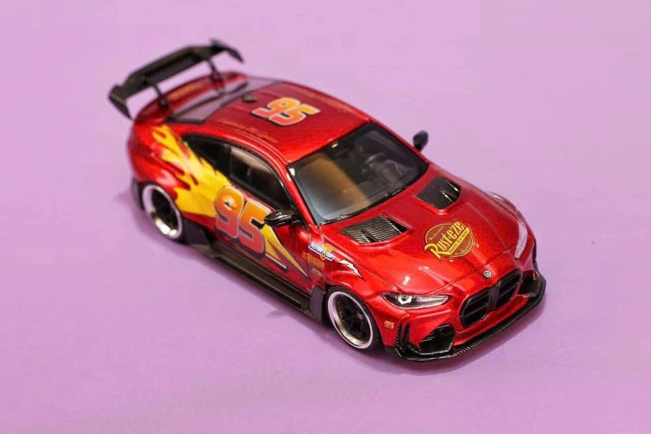 STREET WEAPON - BMW M4 G82 GTR McQueen 95 1:64 — ảnh 1